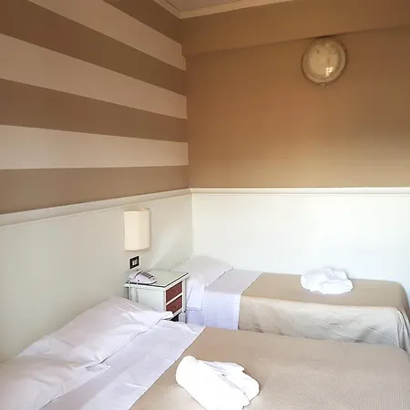 Park Hotell 3*